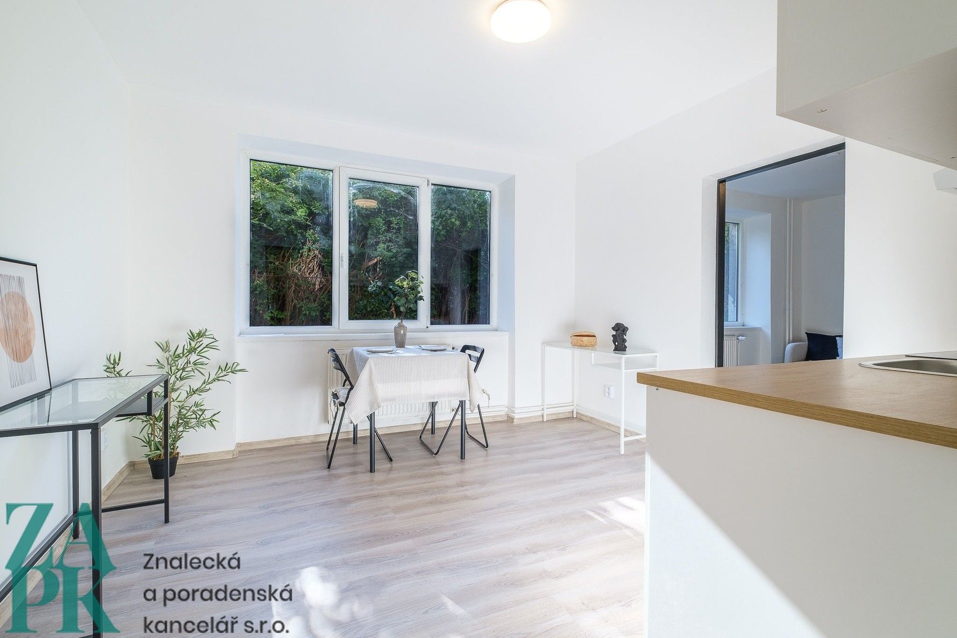 Pronájem bytu 1+1 38 m² - foto 2