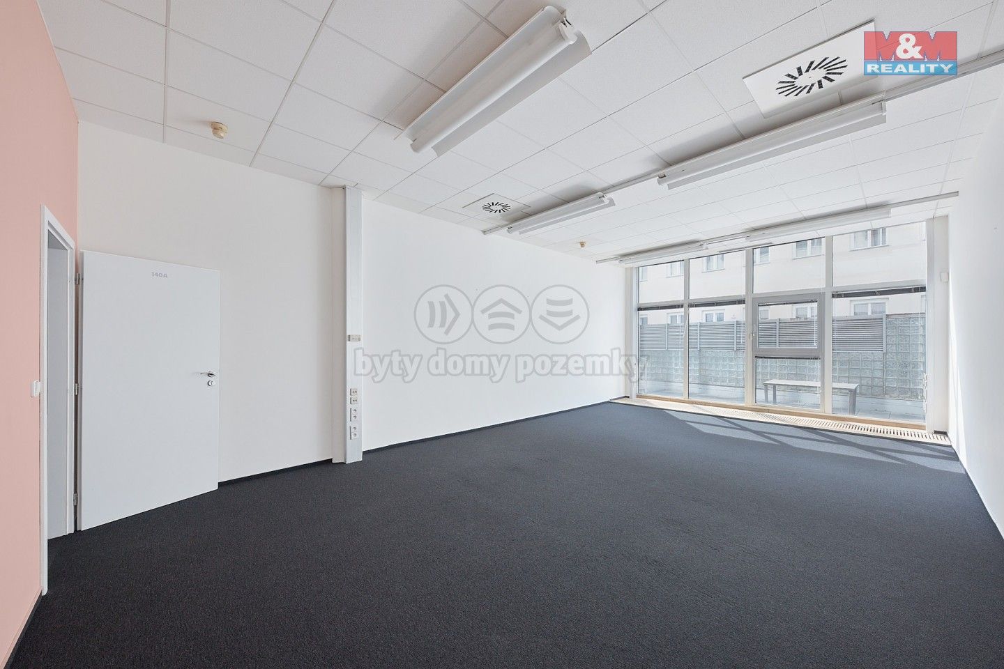 Pronájem komerčního prostoru 300 m² - foto 3