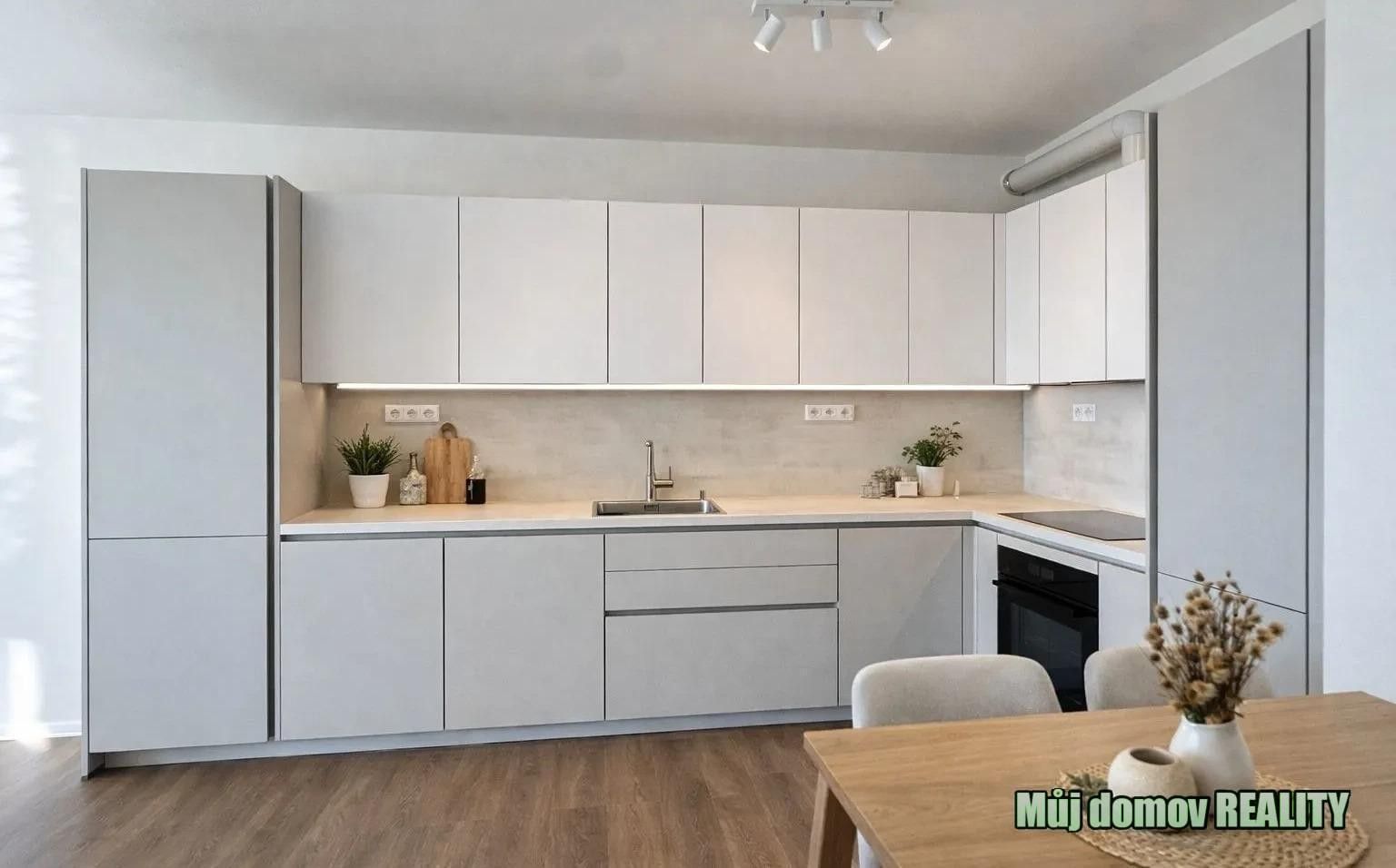 Pronájem bytu 3+kk 92 m² - foto 2