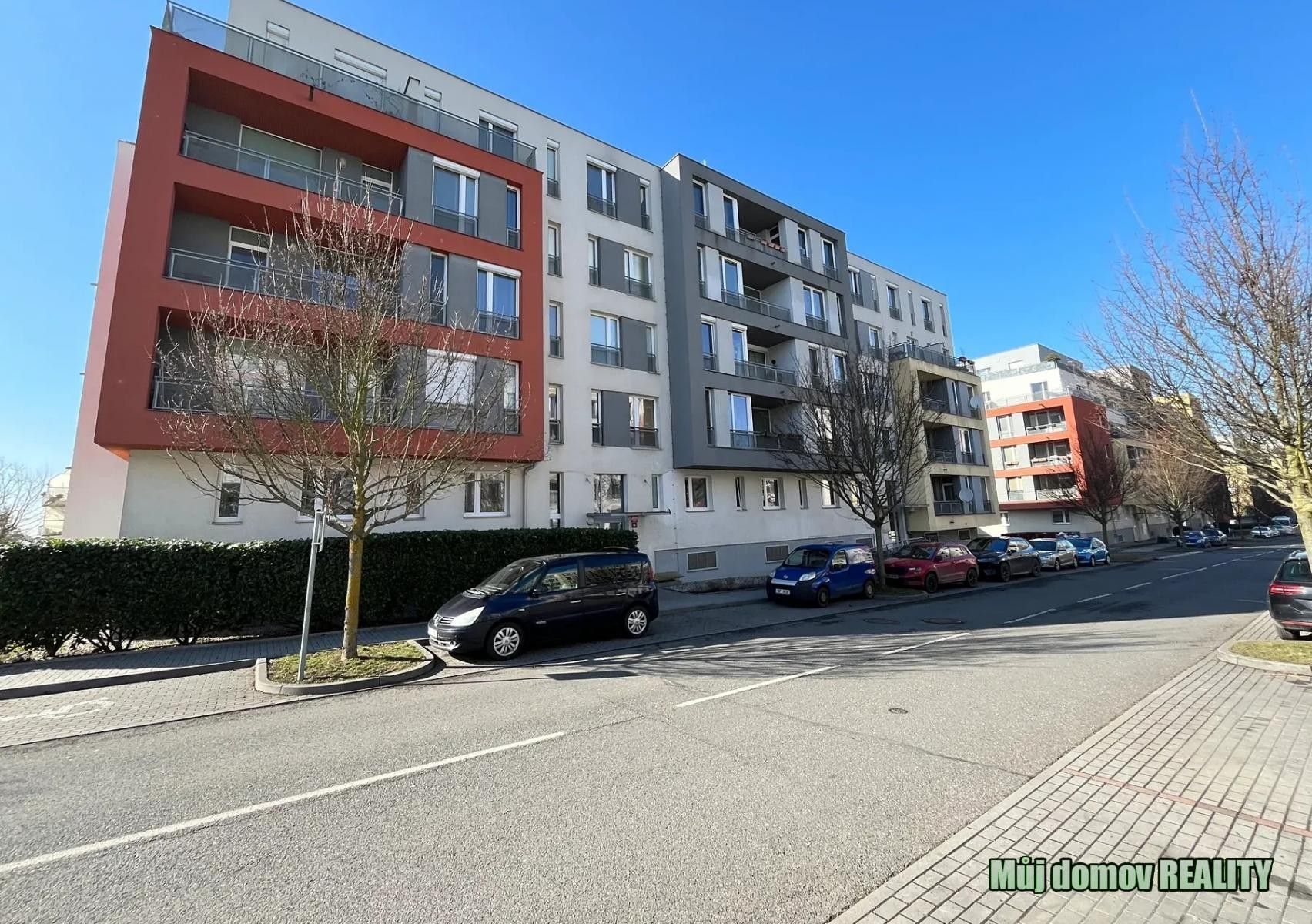 Pronájem bytu 3+kk 92 m² - foto 1