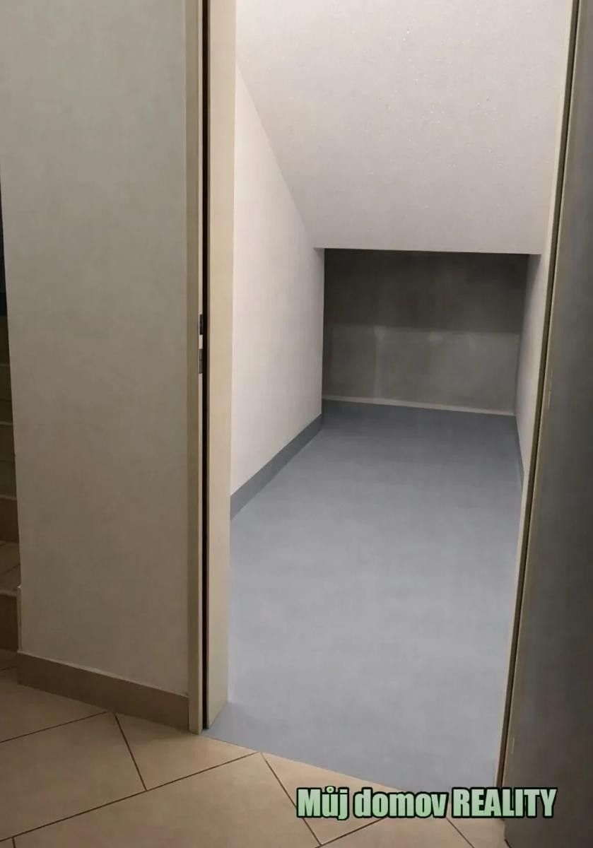 Pronájem bytu 3+kk 92 m² - foto 19