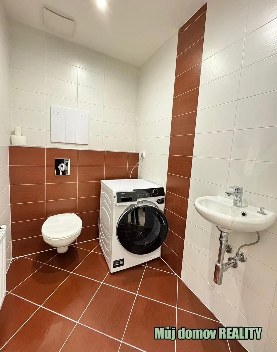 Pronájem bytu 3+kk 92 m² - foto 17
