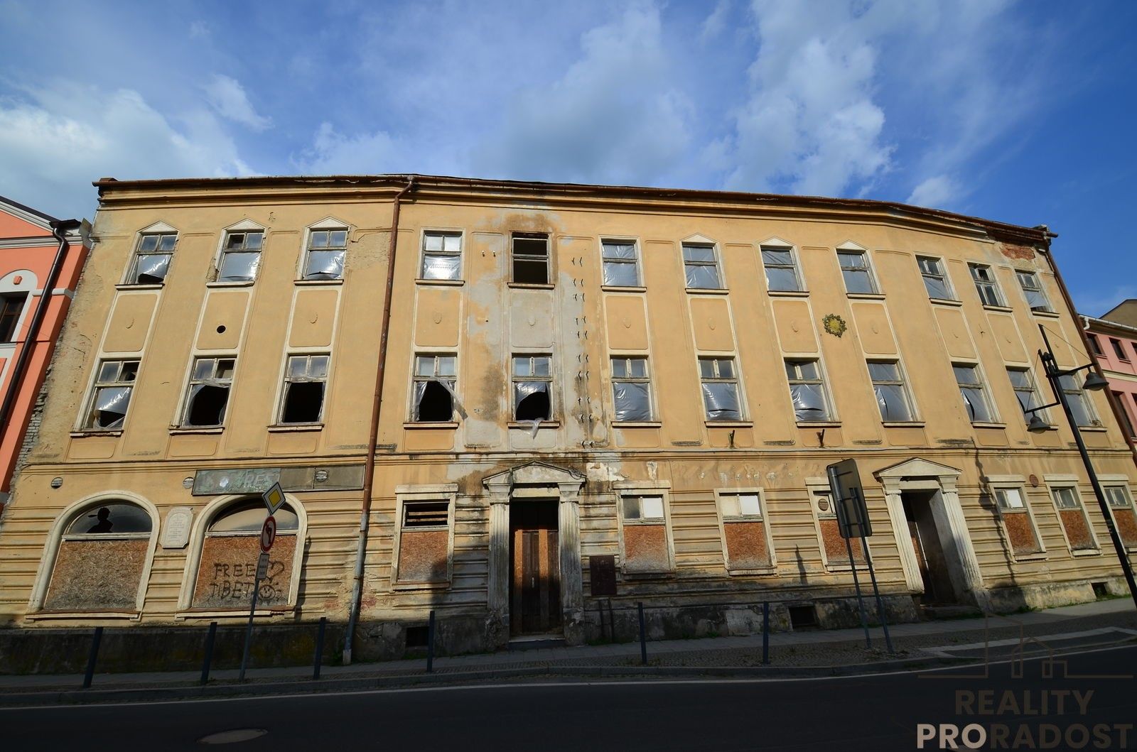 Prodej komerčního prostoru 2512 m² - foto 2