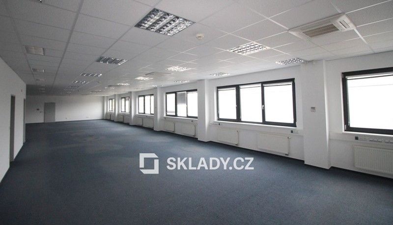 Pronájem komerčního prostoru 5800 m² - foto 5
