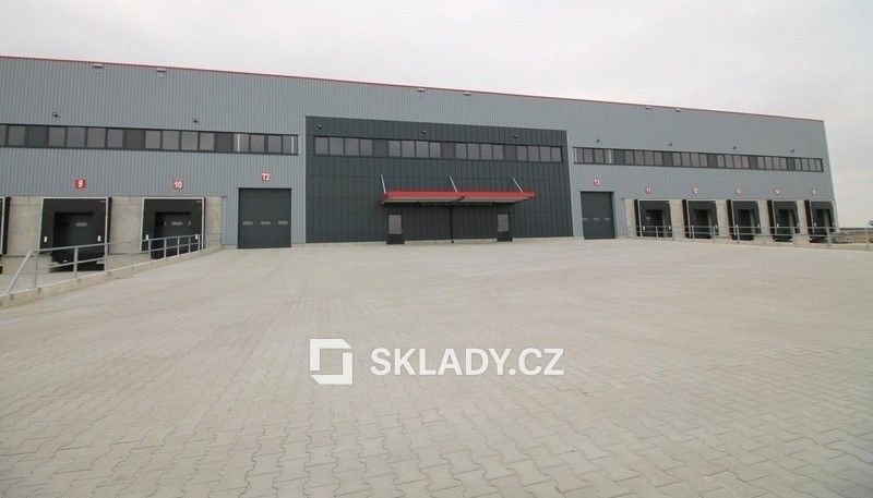 Pronájem komerčního prostoru 5800 m² - foto 4