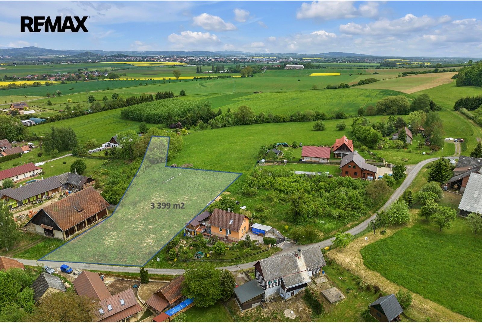 Prodej pozemku 3399 m² - foto 1