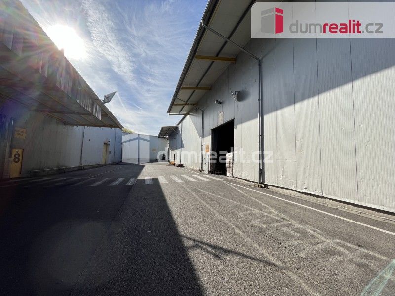 Pronájem komerčního prostoru 1200 m² - foto 4