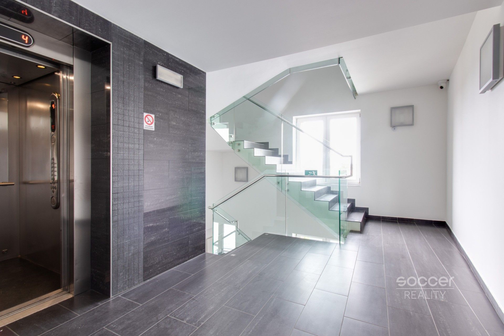 Pronájem bytu 1+kk 22 m² - foto 4