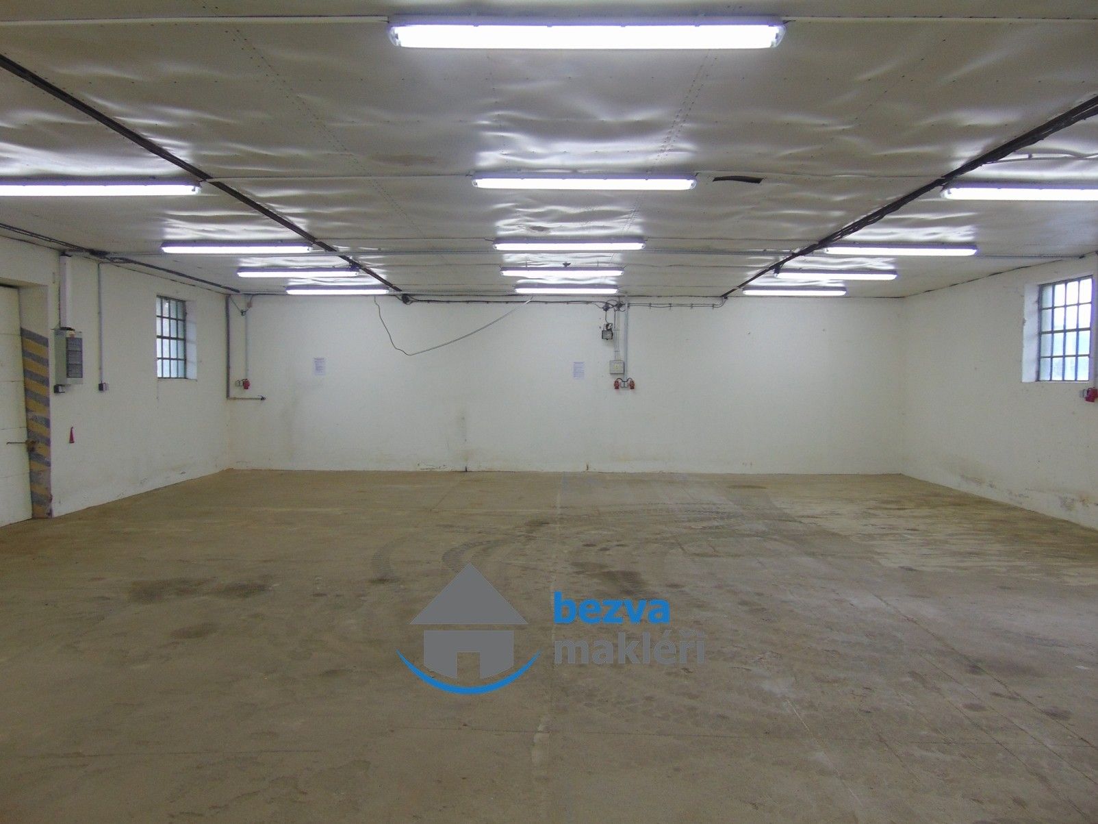 Pronájem komerčního prostoru 164 m² - foto 2