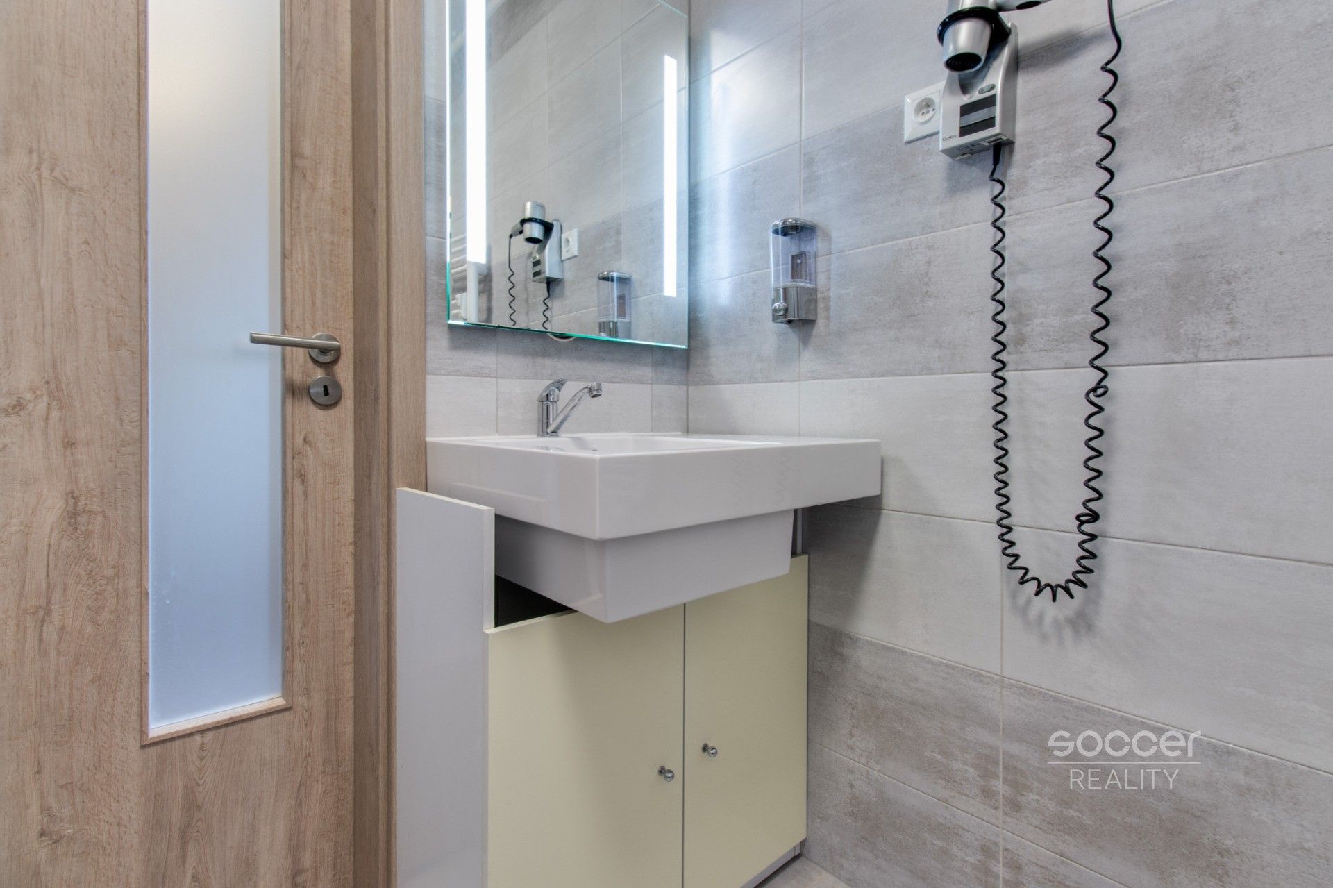 Pronájem bytu 1+kk 22 m² - foto 12