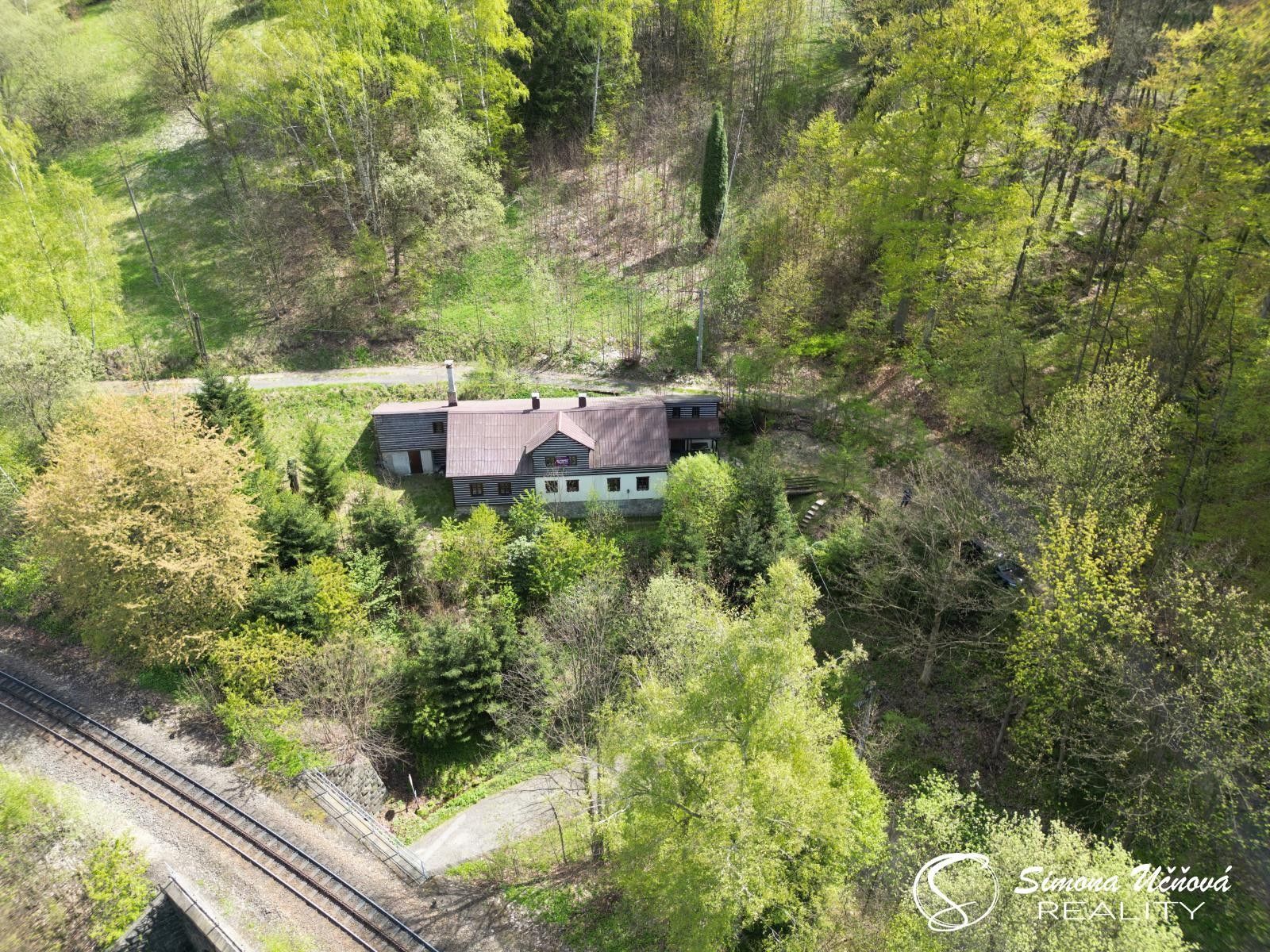 Prodej komerčního prostoru 270 m² - foto 2