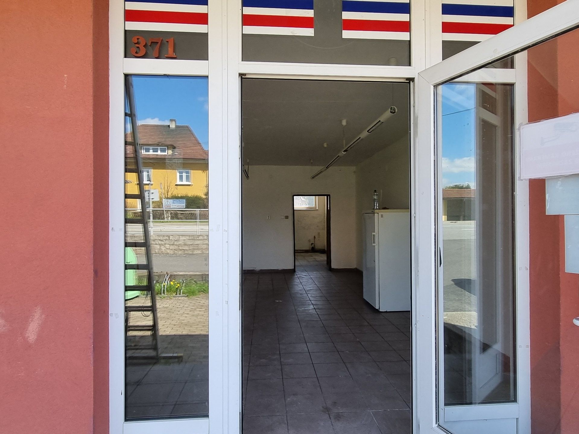 Prodej komerčního prostoru 120 m² - foto 2