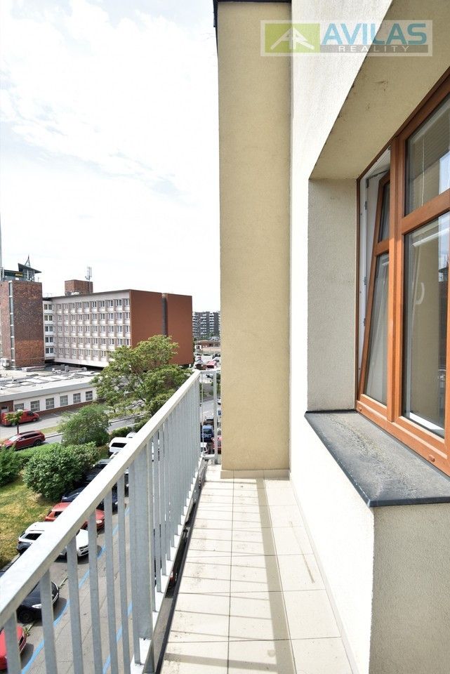 Pronájem bytu 3+1 84 m² - foto 12