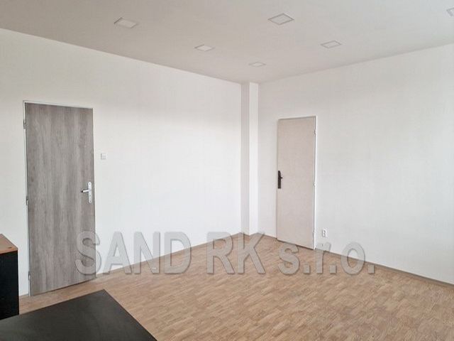 Pronájem komerčního prostoru 1 m² - foto 18