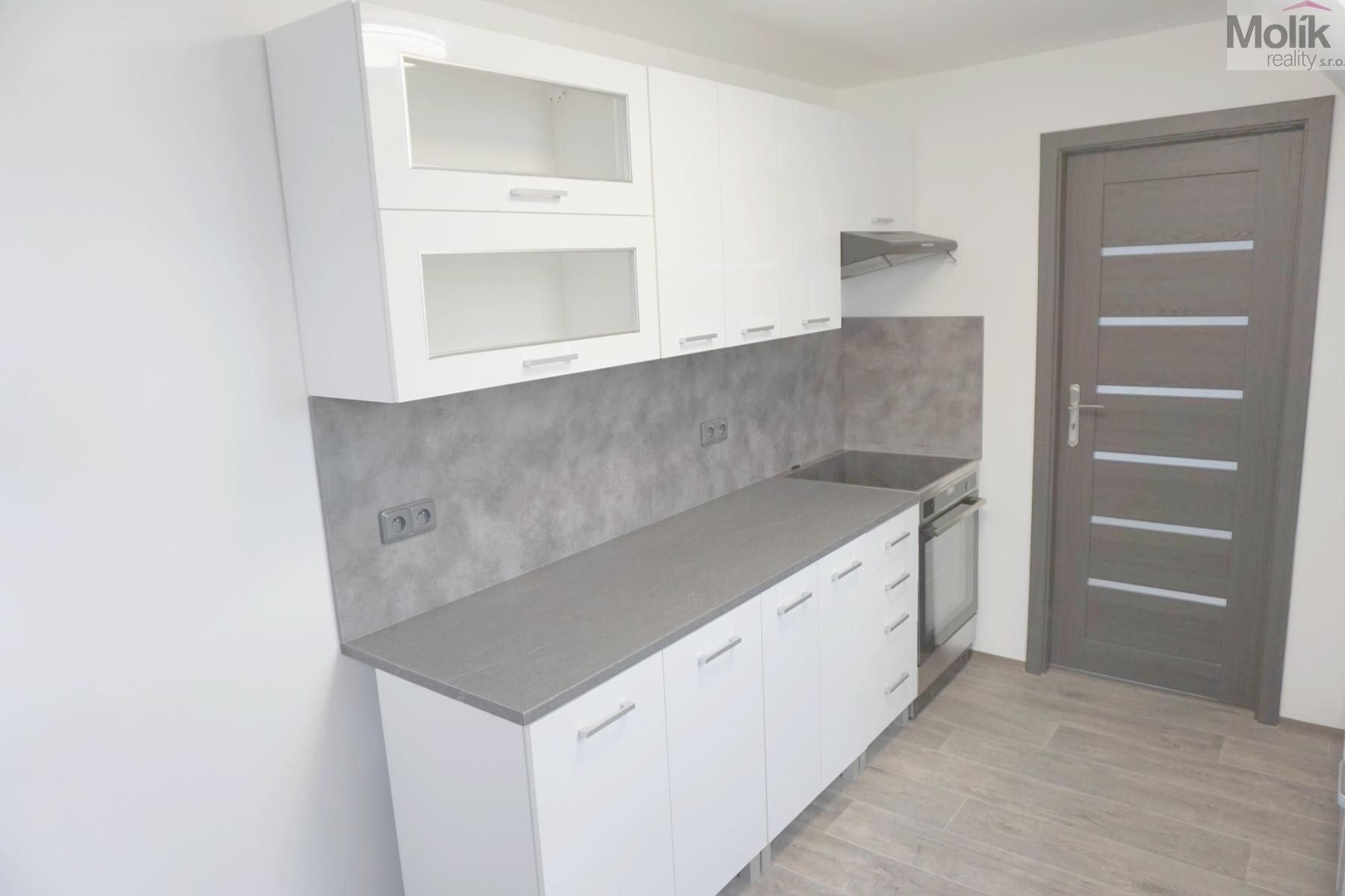 Pronájem bytu 3+kk 75 m² - foto 2