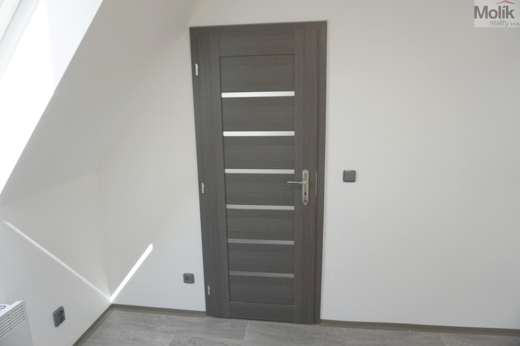 Pronájem bytu 3+kk 75 m² - foto 12