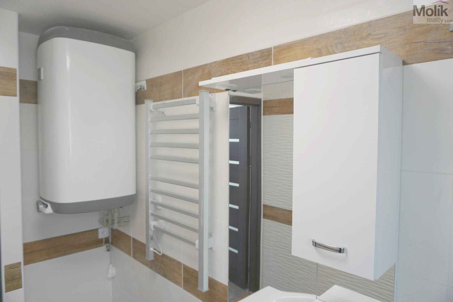 Pronájem bytu 3+kk 75 m² - foto 17