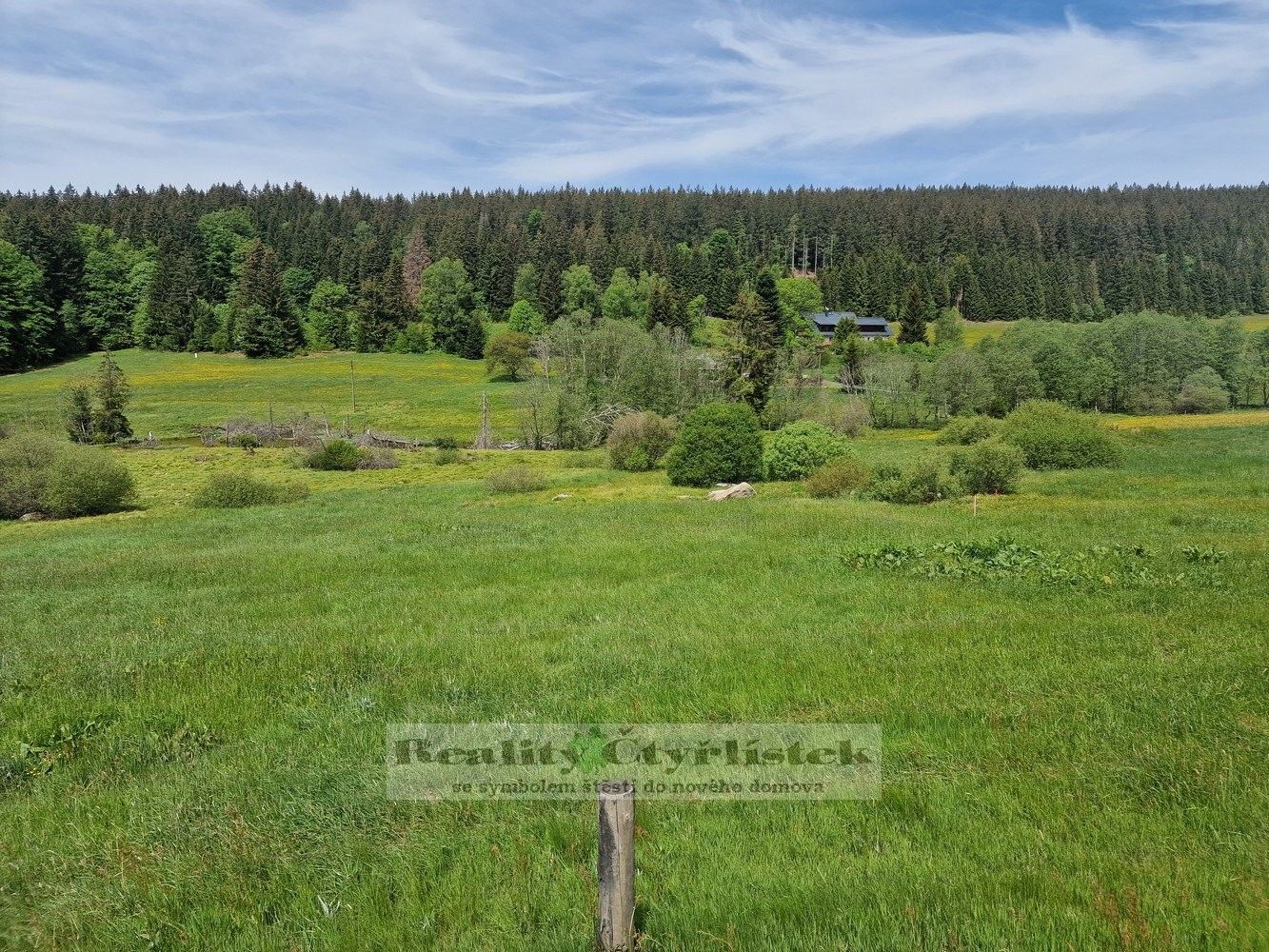 Prodej pozemku 33610 m² - foto 1