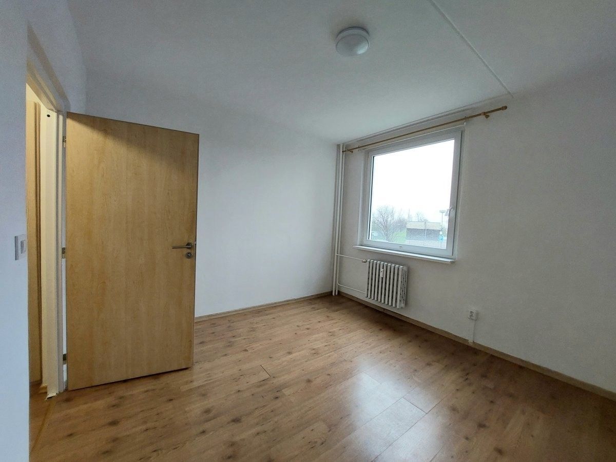 Pronájem bytu 3+1 71 m² - foto 3