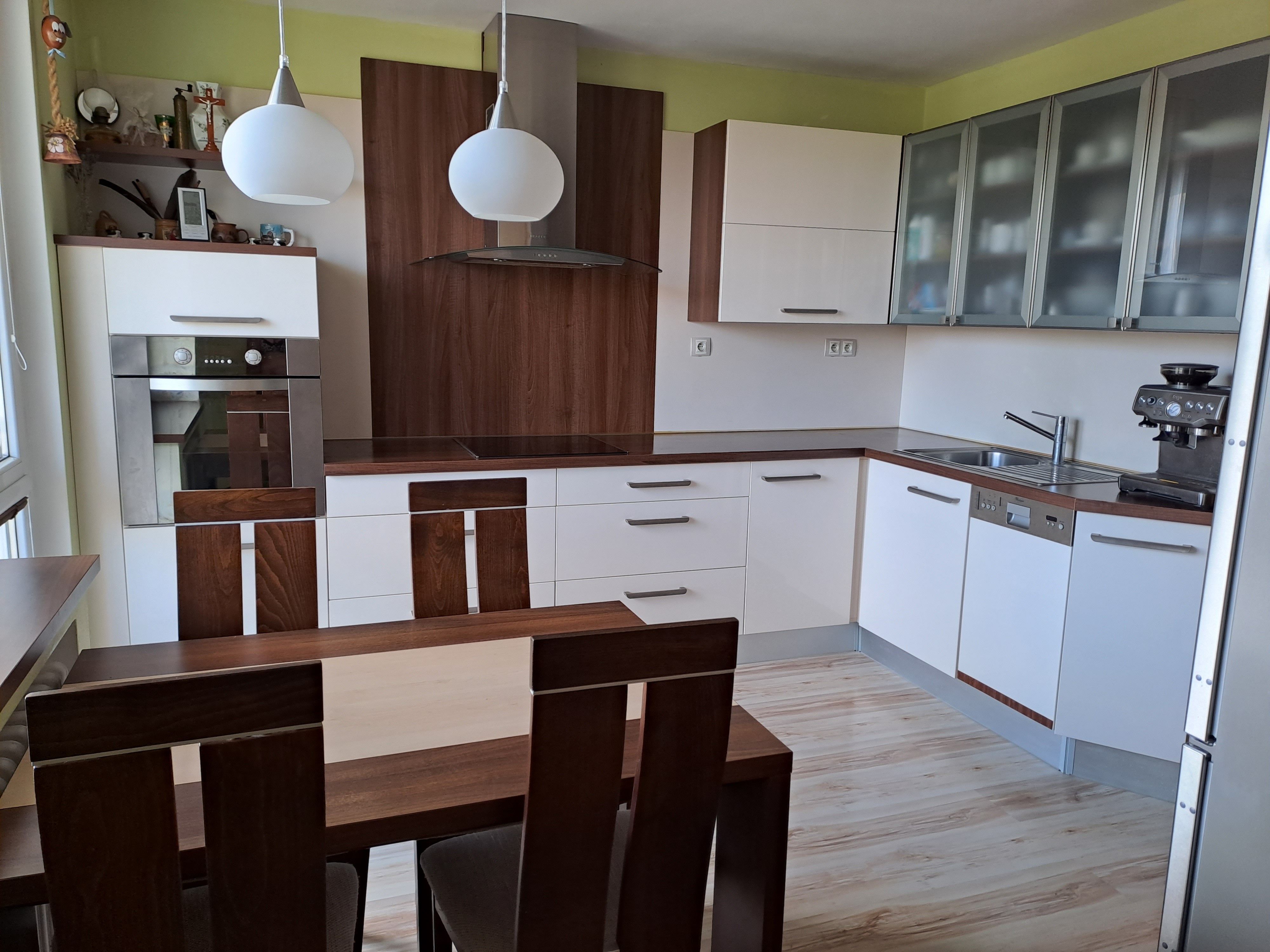 Prodej bytu 2+1 56 m² - foto 1