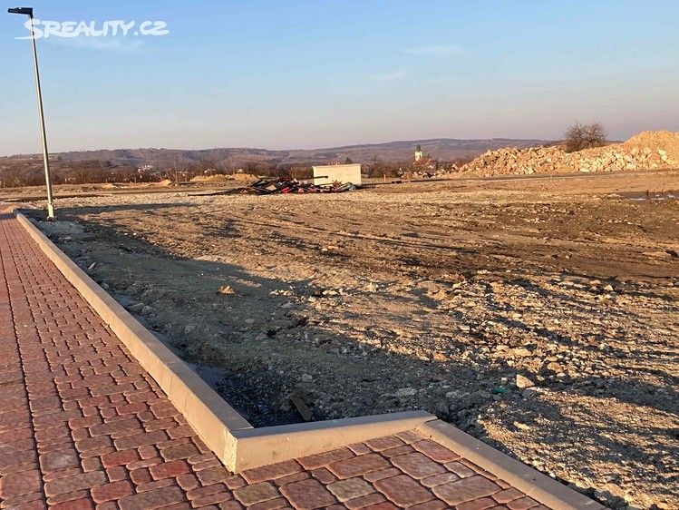 Prodej pozemku 688 m² - foto 1