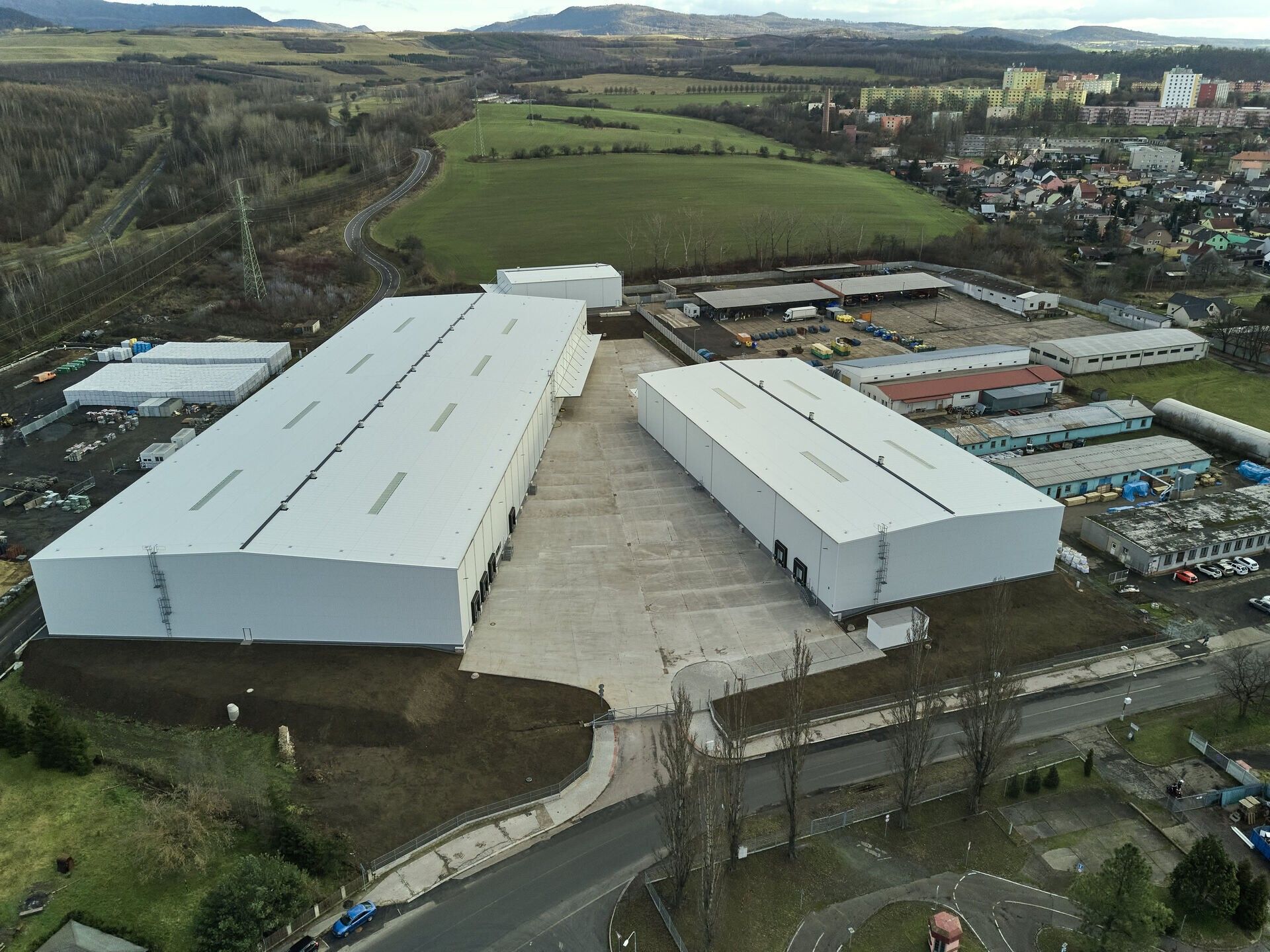 Prodej komerčního prostoru 13211 m² - foto 1