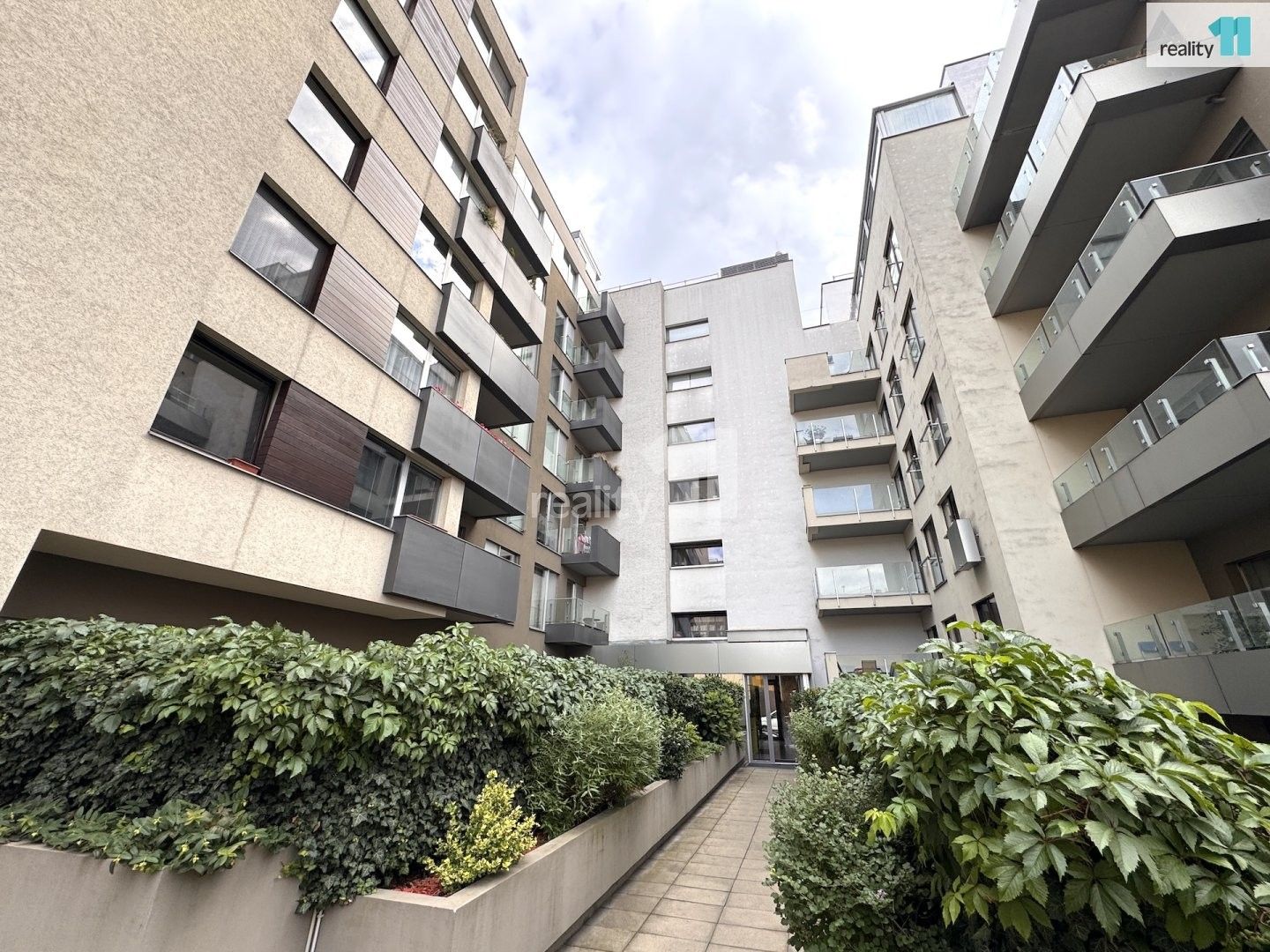 Pronájem bytu 2+kk 66 m² - foto 16