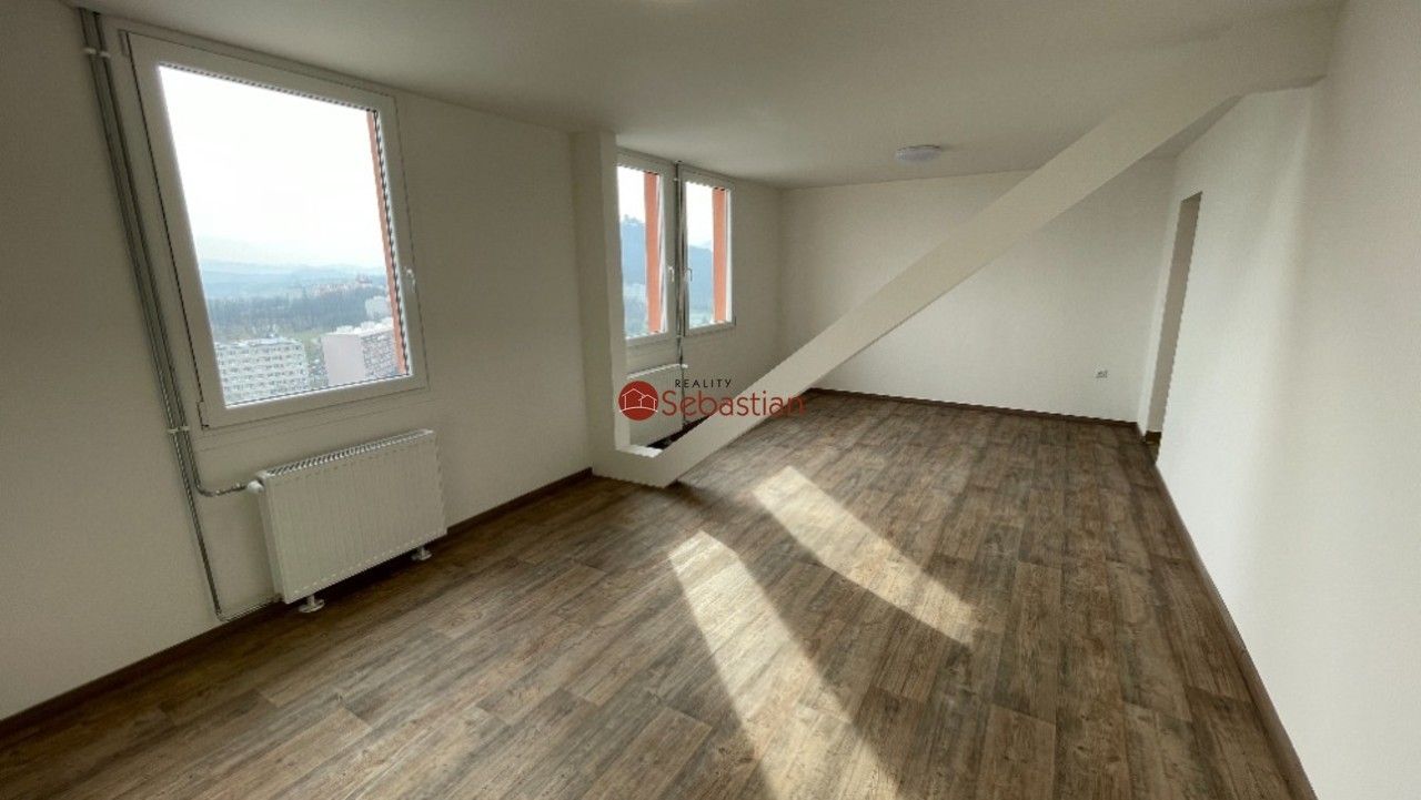 Pronájem bytu 2+1 59 m² - foto 3