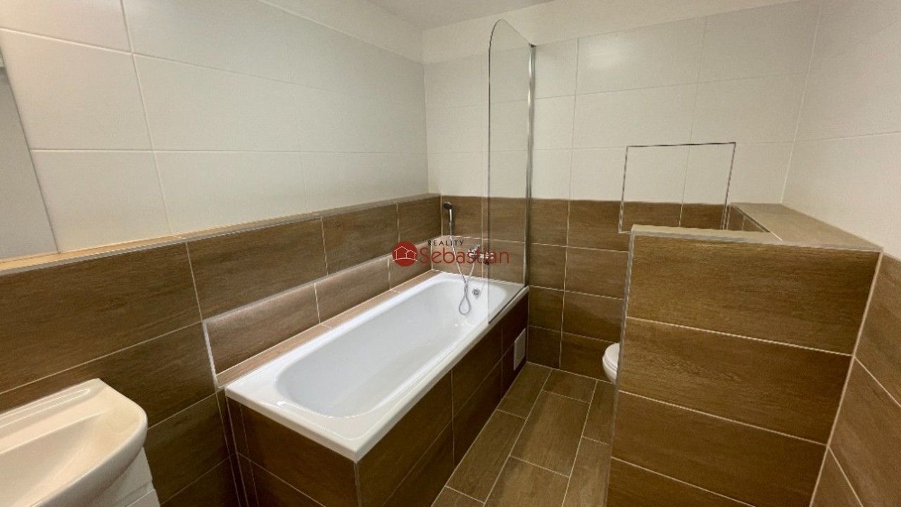 Pronájem bytu 2+1 59 m² - foto 5