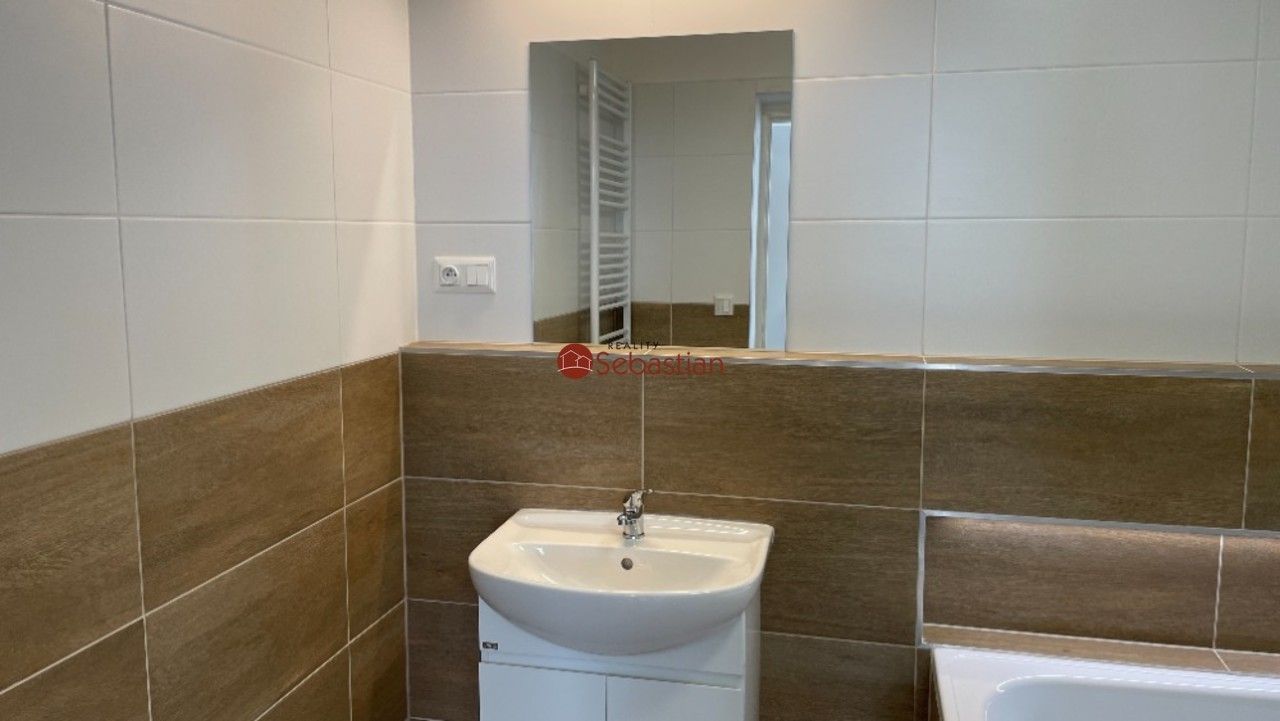 Pronájem bytu 2+1 59 m² - foto 7