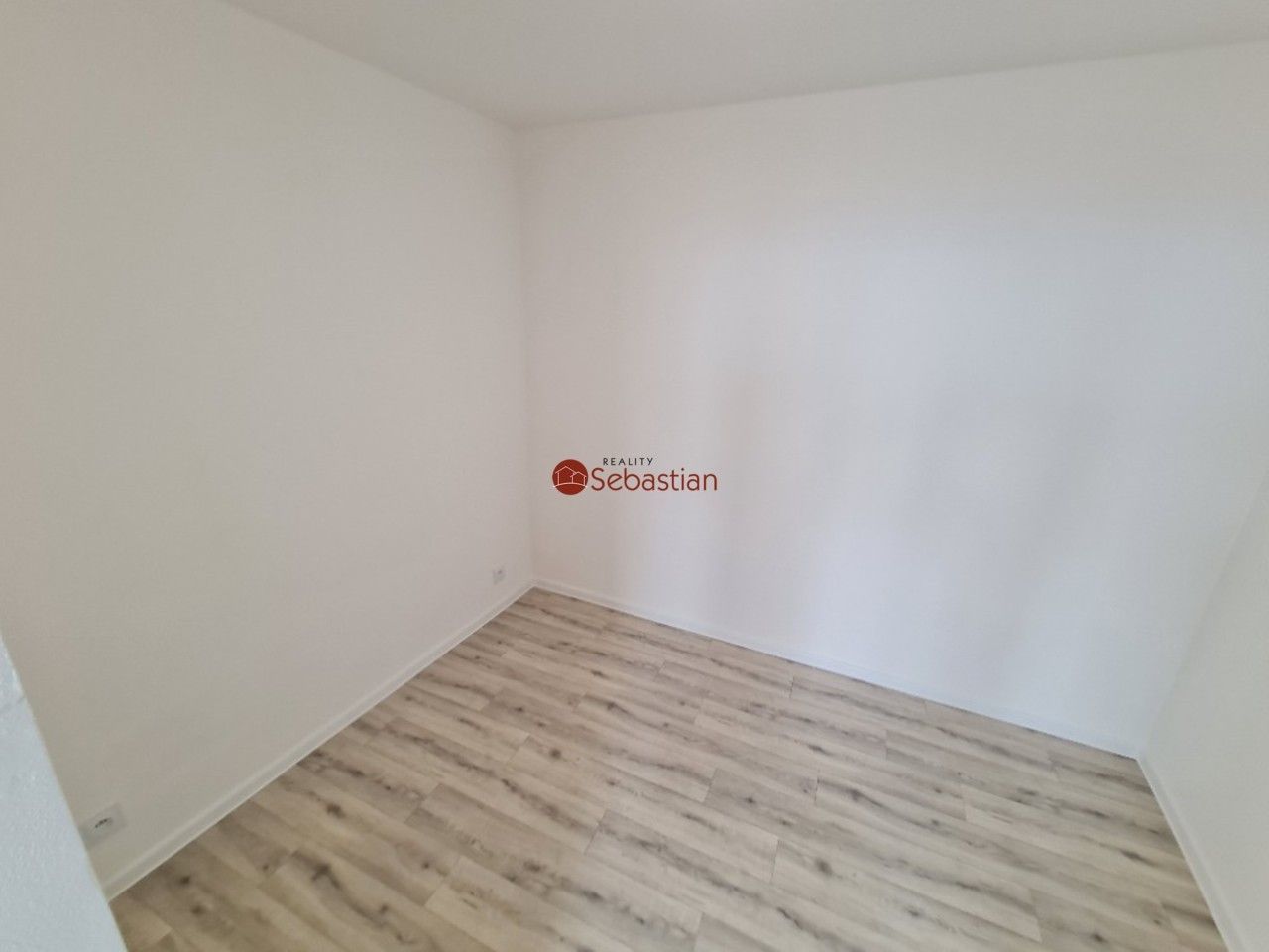 Pronájem bytu 1+1 37 m² - foto 7