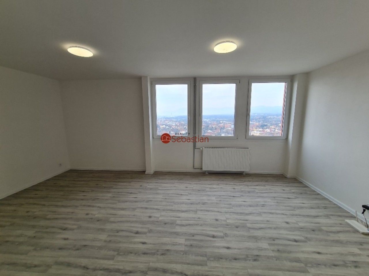Pronájem bytu 1+1 37 m² - foto 6
