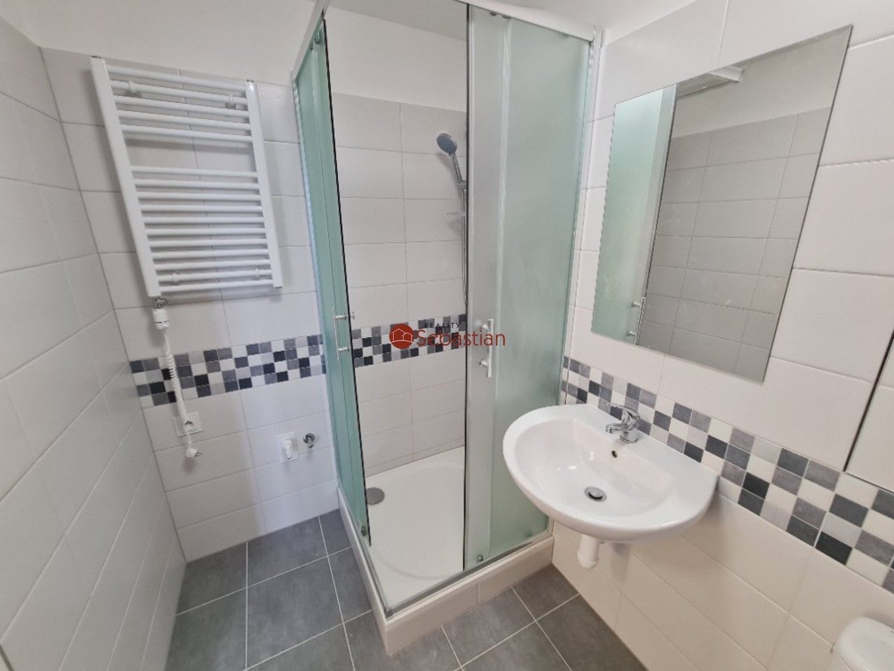 Pronájem bytu 1+1 37 m² - foto 4