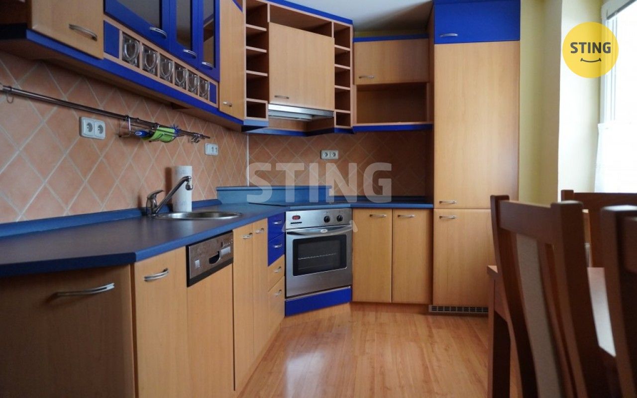 Pronájem bytu 2+1 56 m² - foto 1