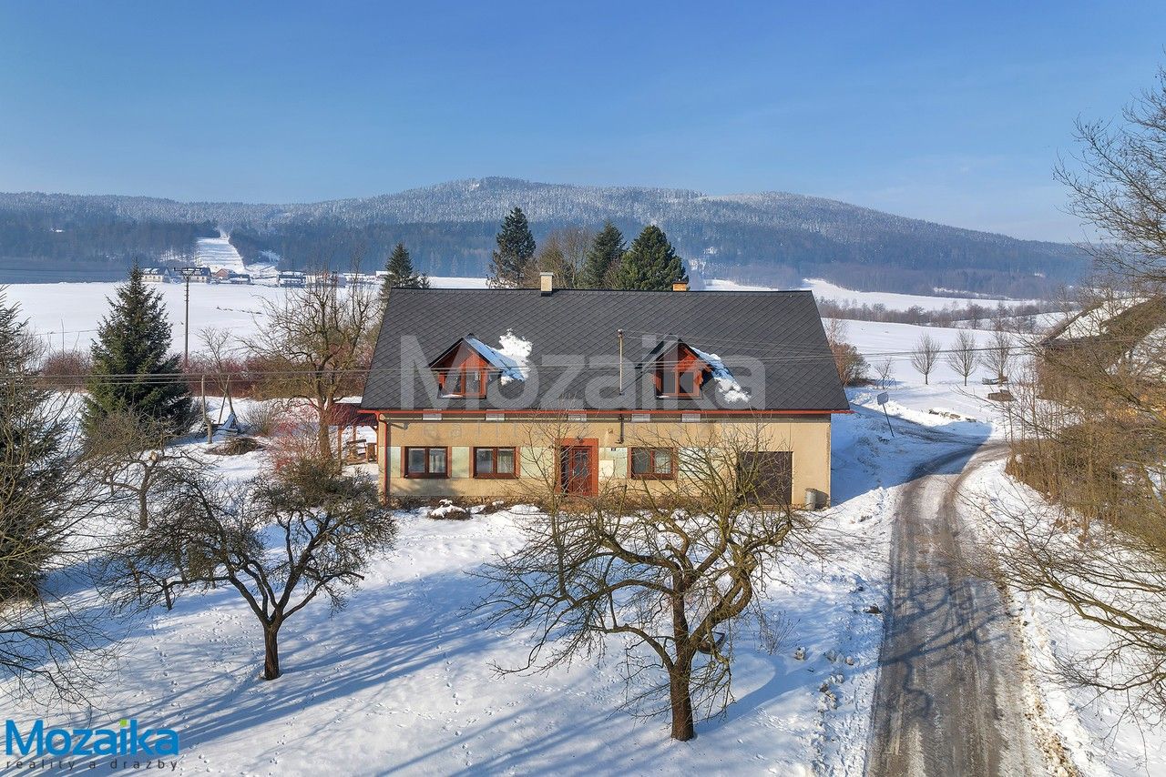 Prodej domu 323 m² - foto 2
