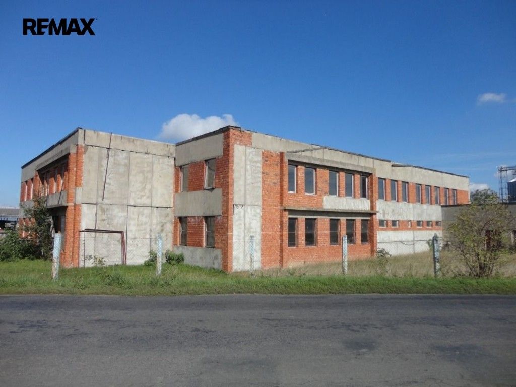 Prodej komerčního prostoru 1600 m² - foto 4