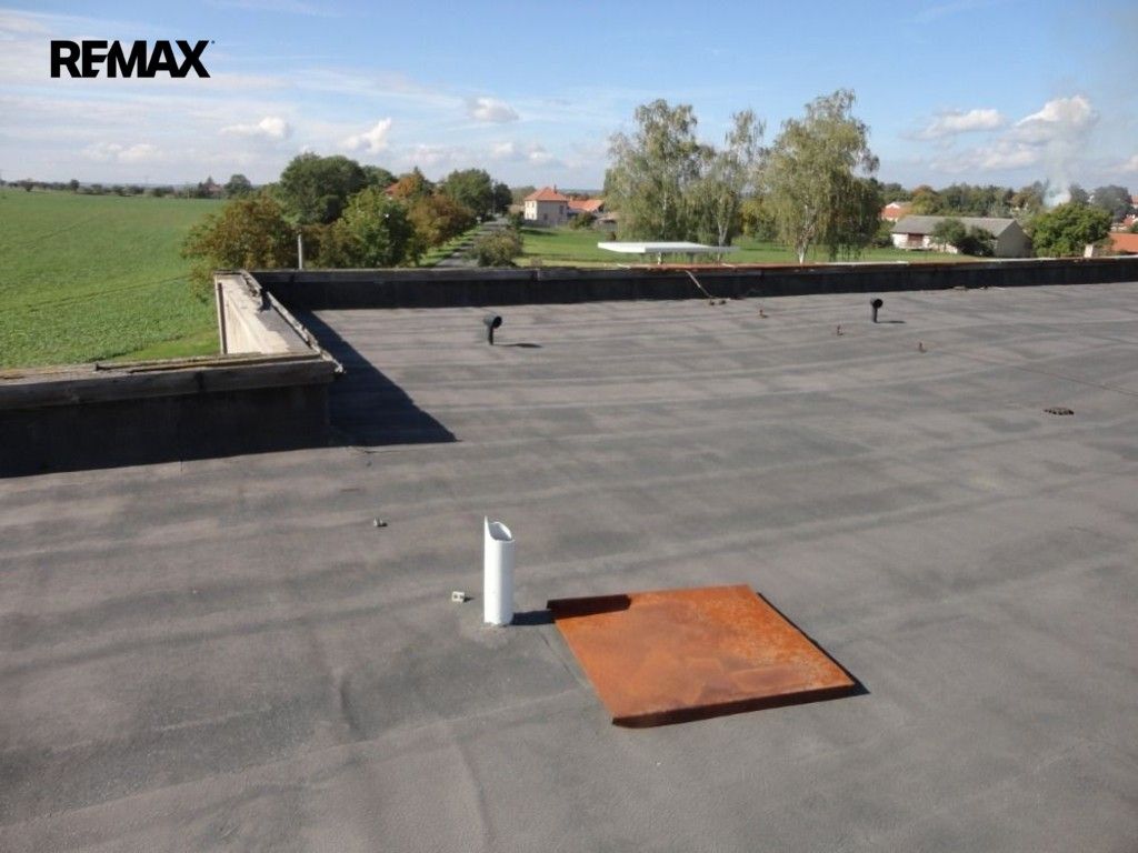 Prodej komerčního prostoru 1600 m² - foto 12