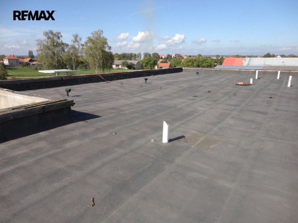 Prodej komerčního prostoru 1600 m² - foto 14