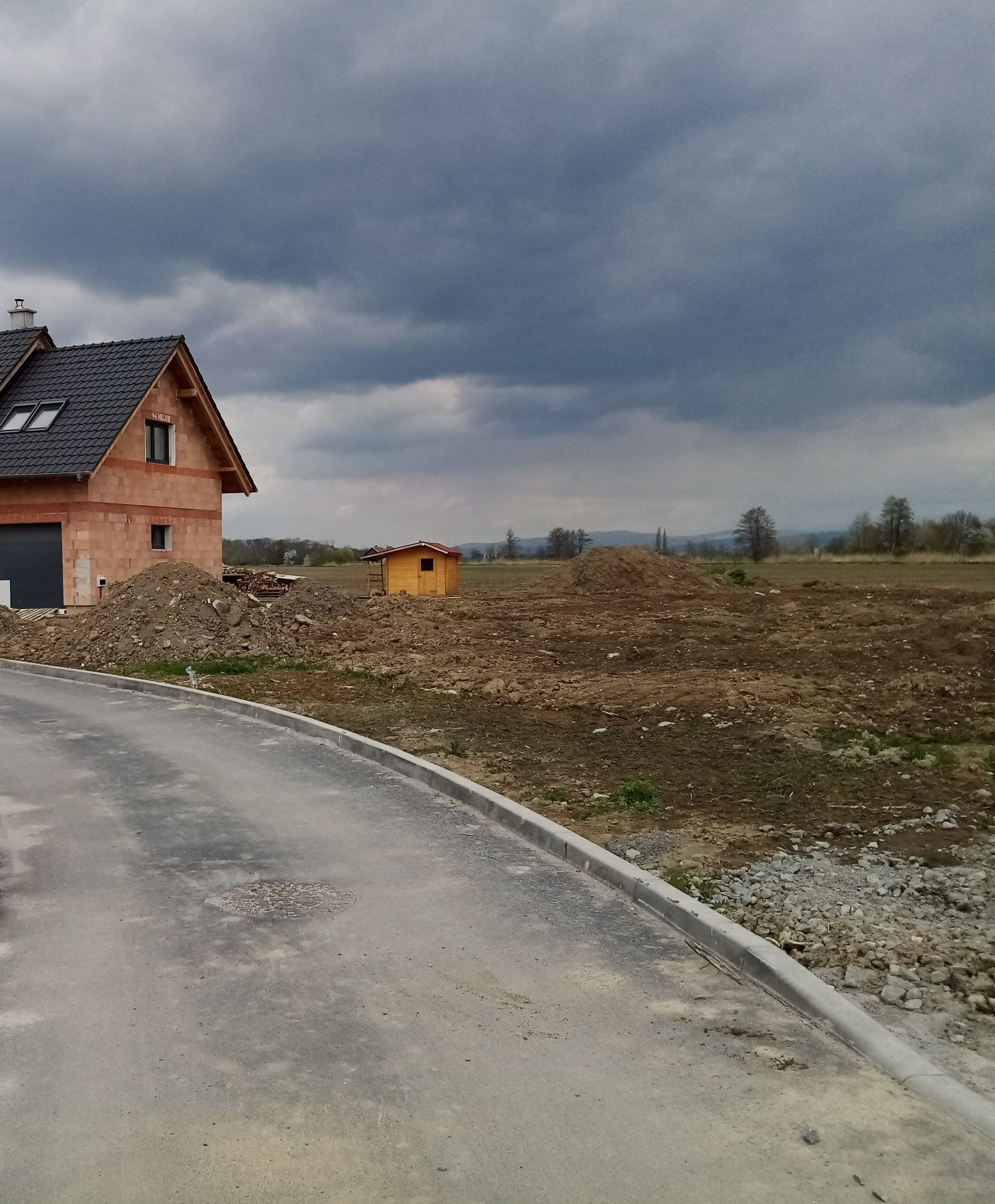 Prodej pozemku 912 m² - foto 1