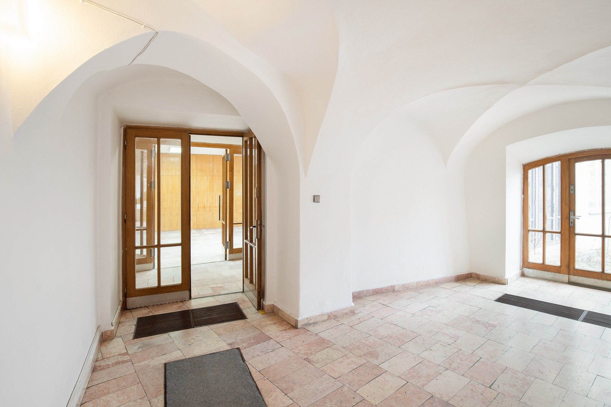 Pronájem komerčního prostoru 113 m² - foto 8