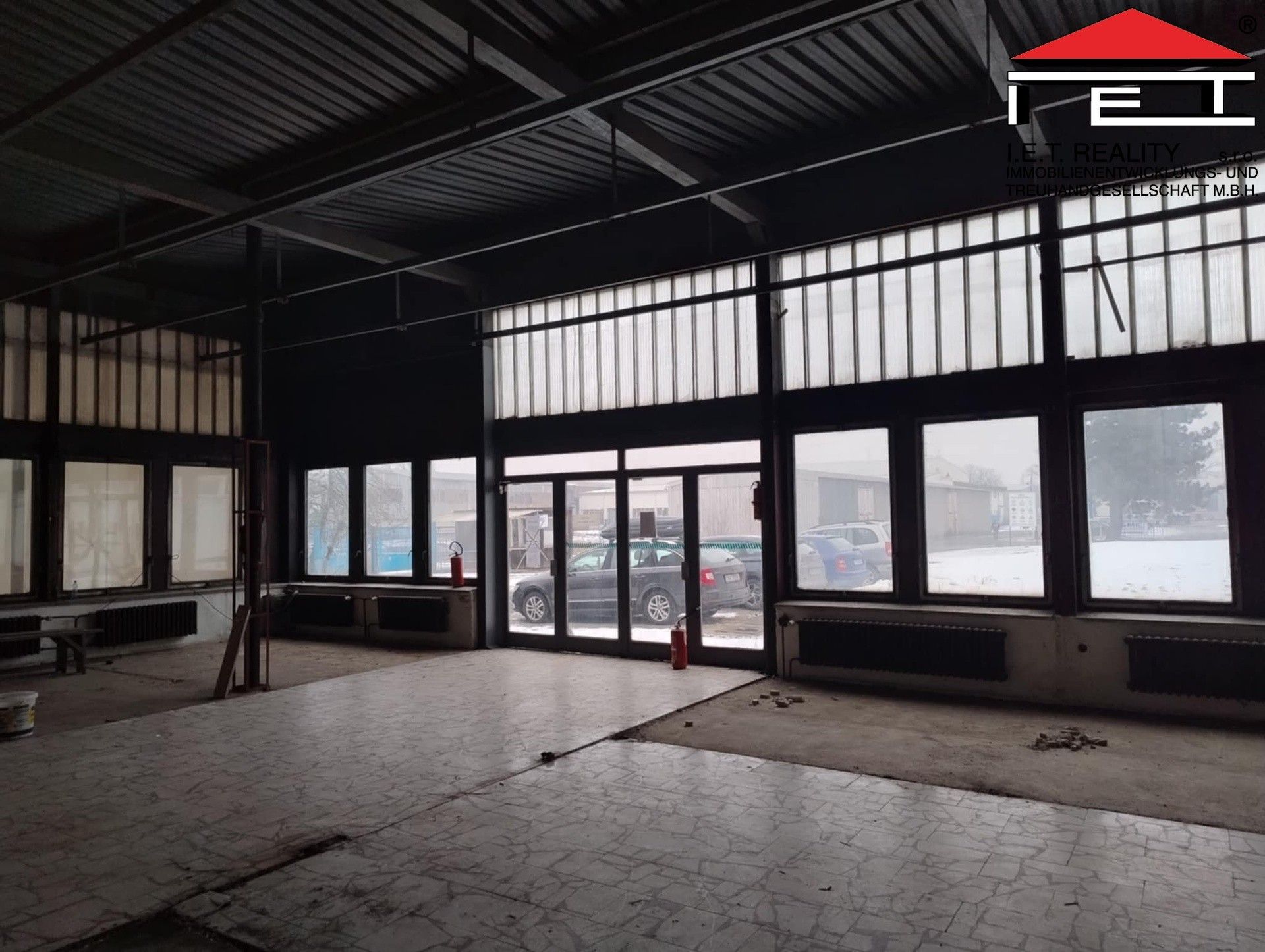 Pronájem komerčního prostoru 140 m² - foto 8