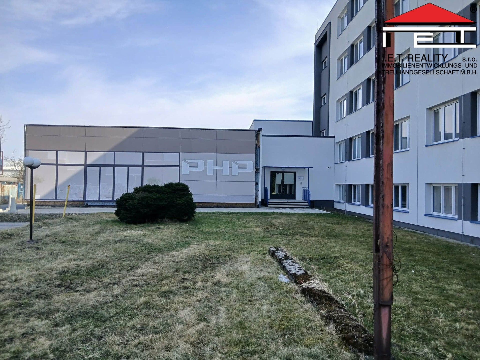 Pronájem komerčního prostoru 140 m² - foto 11