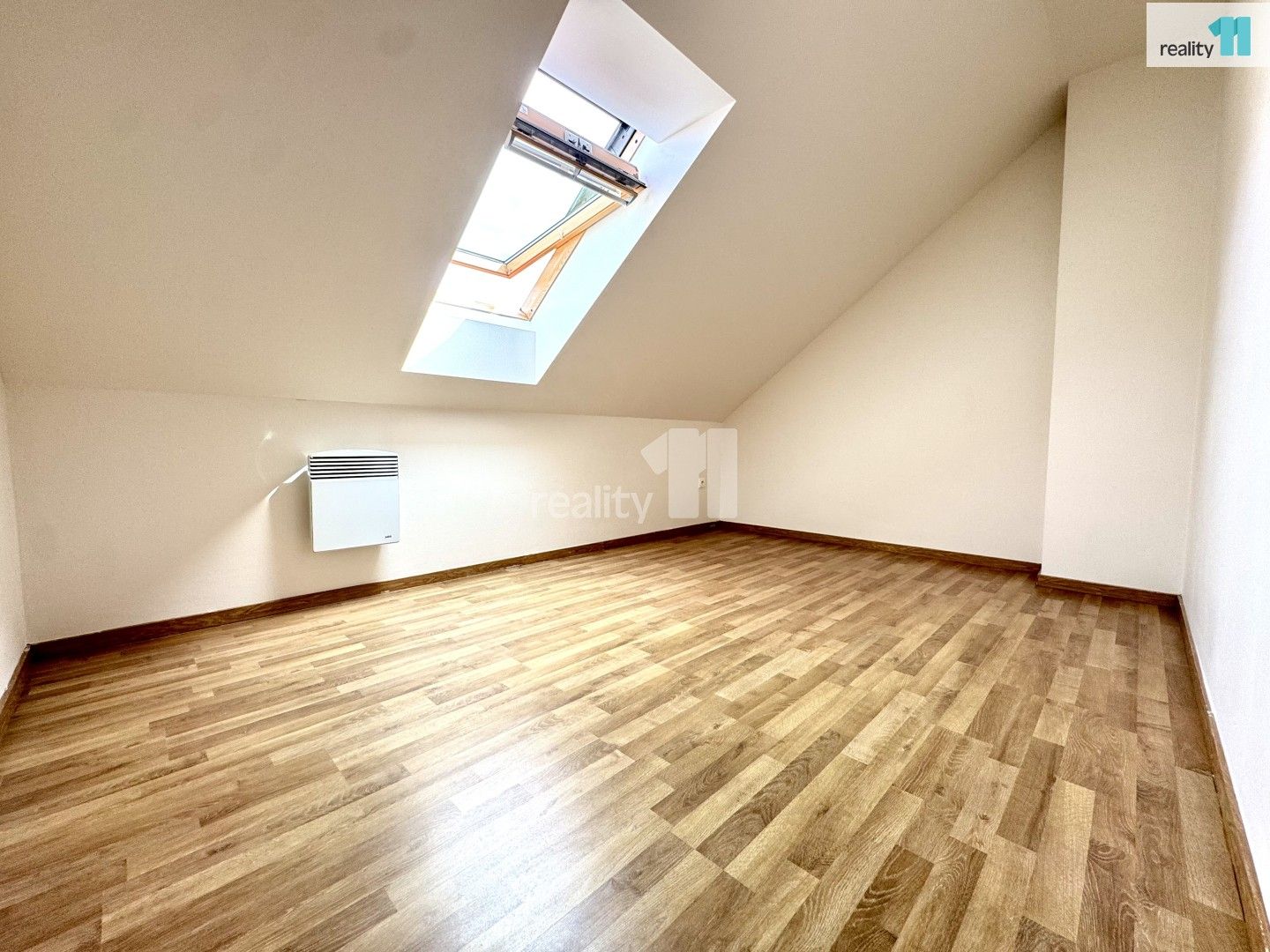 Pronájem bytu 3+kk 77 m² - foto 7