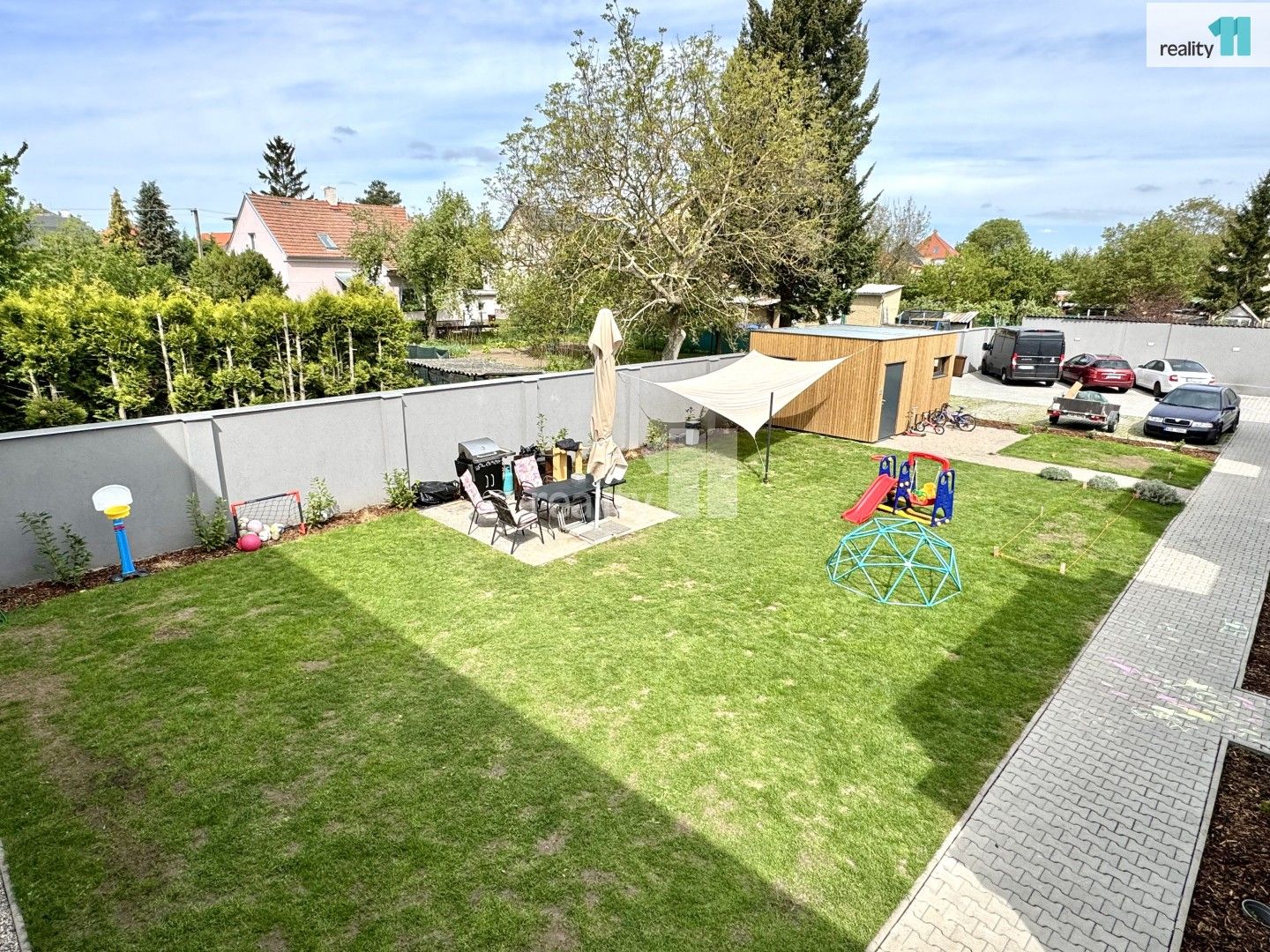 Pronájem bytu 3+kk 77 m² - foto 3