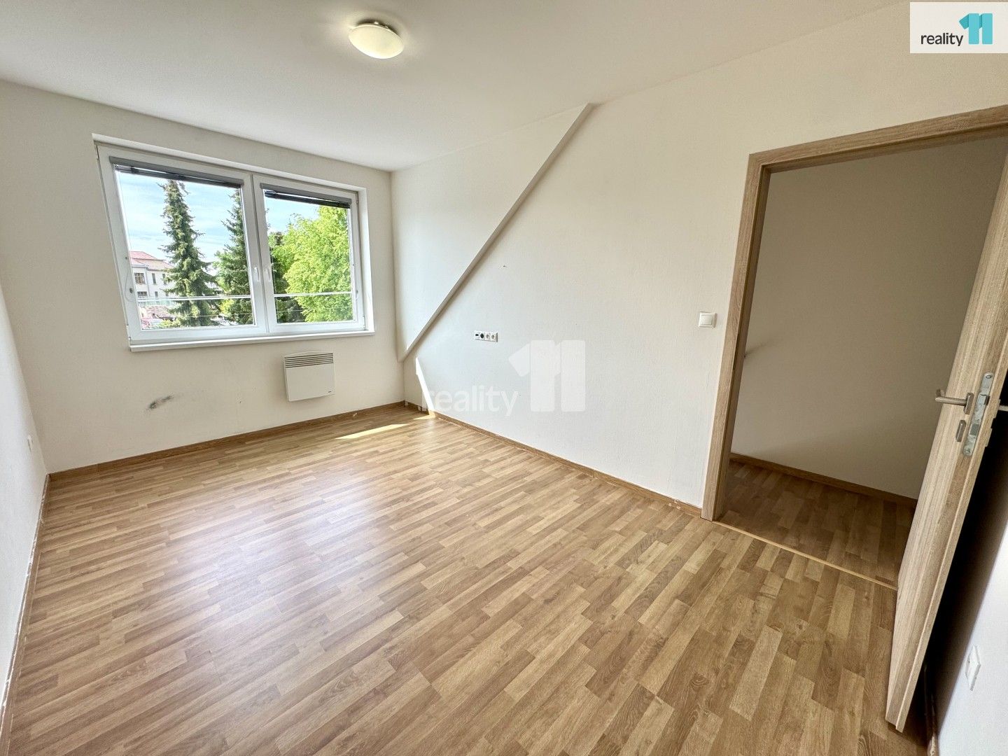 Pronájem bytu 3+kk 77 m² - foto 5