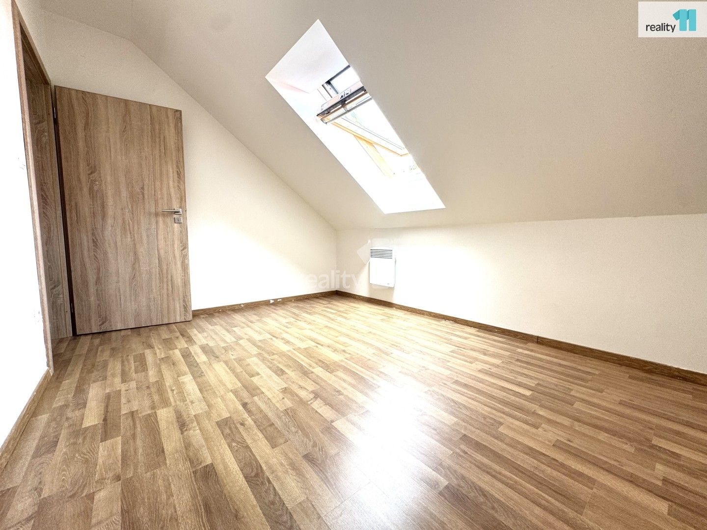 Pronájem bytu 3+kk 77 m² - foto 8