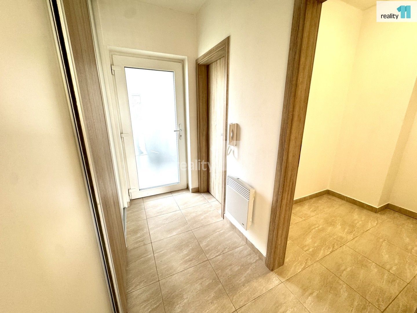 Pronájem bytu 3+kk 77 m² - foto 12