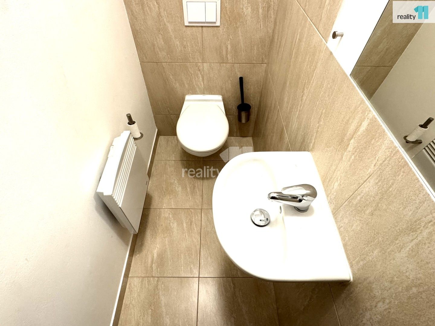 Pronájem bytu 3+kk 77 m² - foto 11