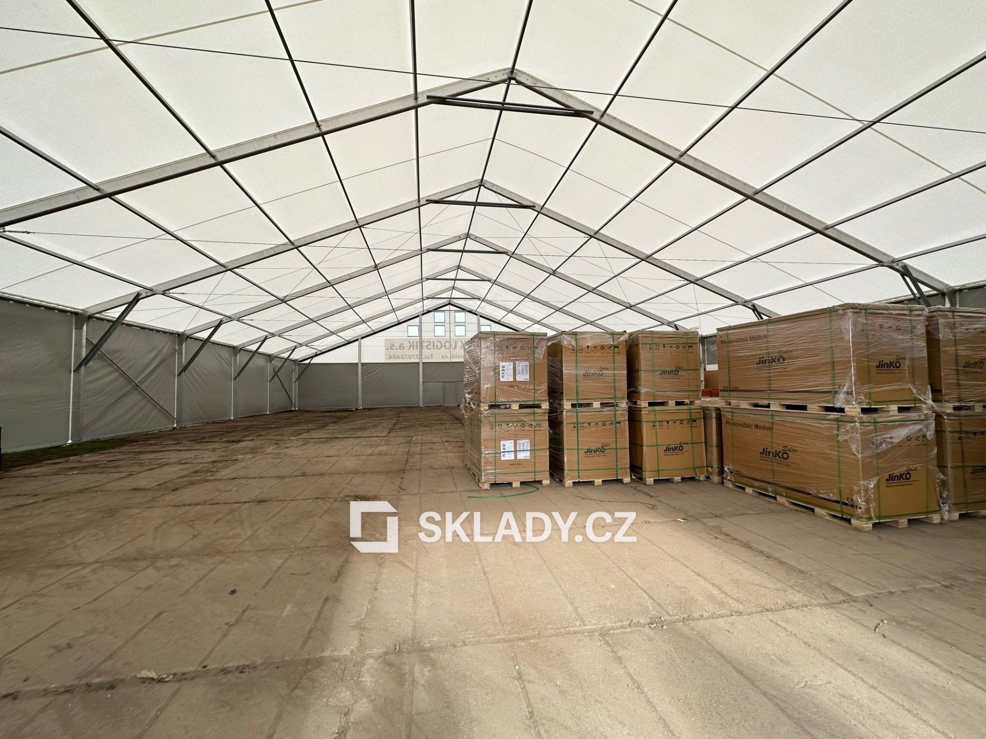 Pronájem komerčního prostoru 875 m² - foto 1