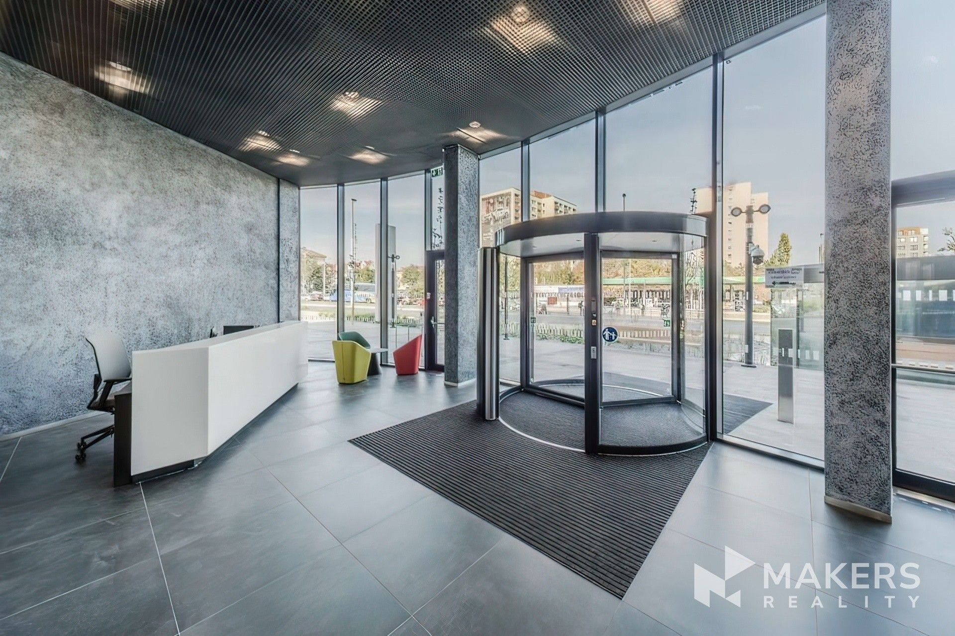 Pronájem komerčního prostoru 447 m² - foto 1